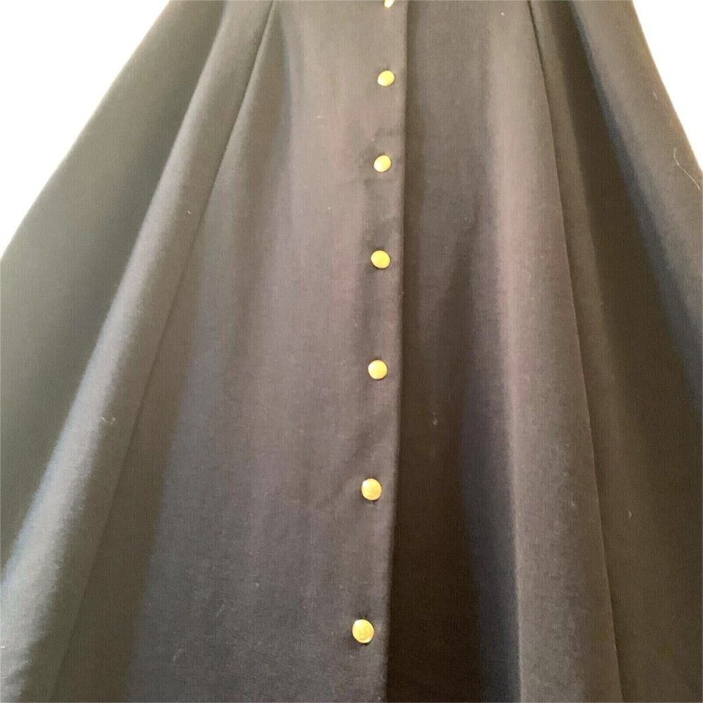 LizSport Stretch A-Line Black Skirt Gold Buttons Sz 10 Flared Knee Length - Picture 3 of 10